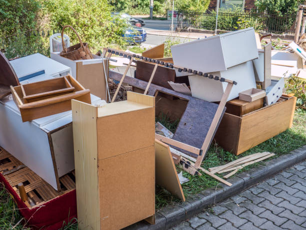 Best Commercial Cleanout Services  in Versailles, OH